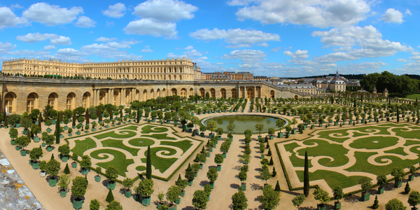 Versailles gardens tinified.png__PID:ef9d8591-ff4a-4a2e-af17-7233b48b59c1